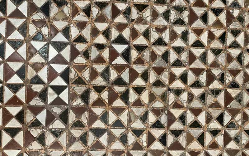 Mosaico a pavimento in marmo, battistero a Firenze