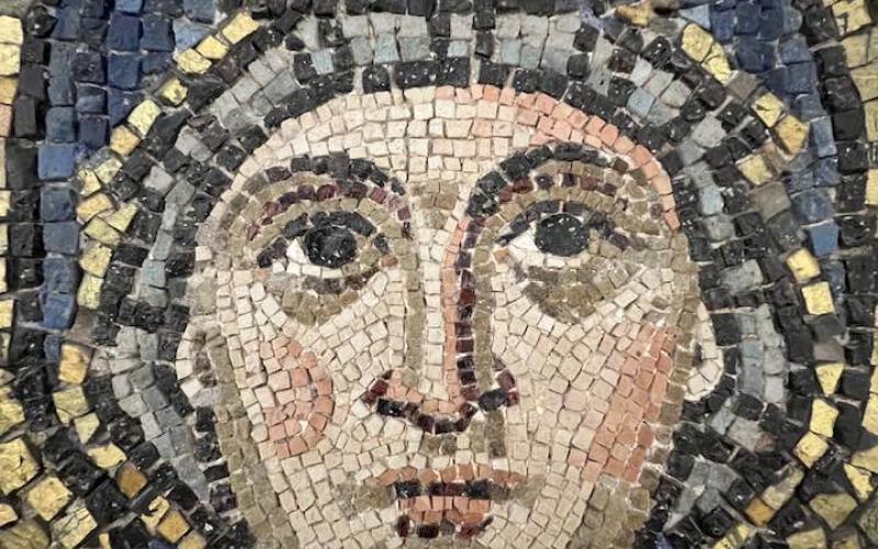 Mosaico bizantino a Ravenna, figura umana