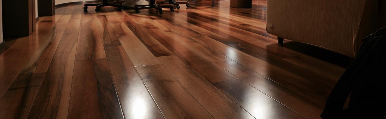 pavimento legno noce uffici