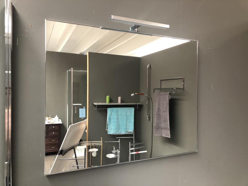 Specchio rettangolare con luce in occasione Pellizzari