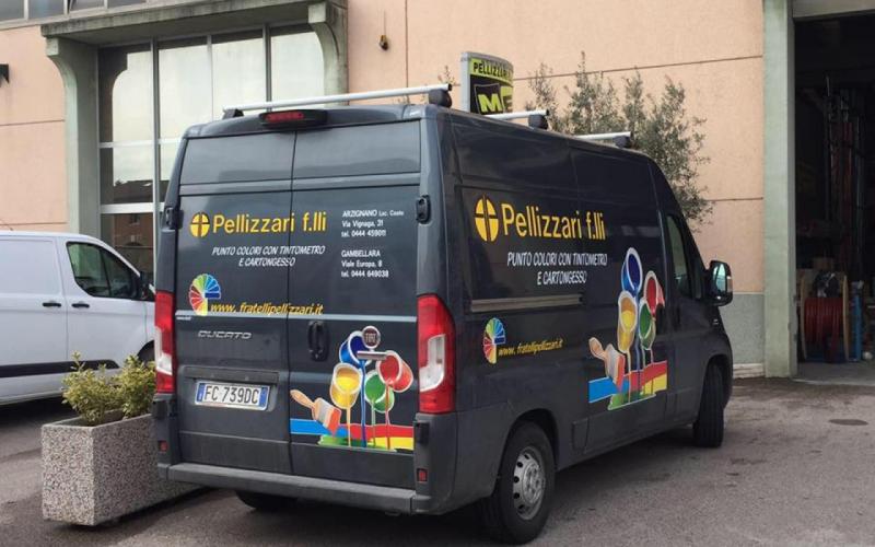Delivery of tiles and bathroom furniture by van to Vicenza and Verona