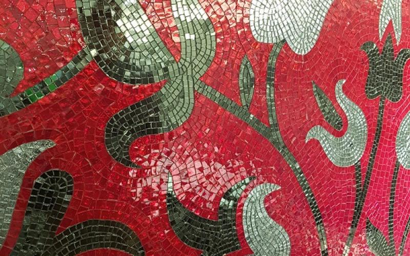 bagno rosso mosaico verde