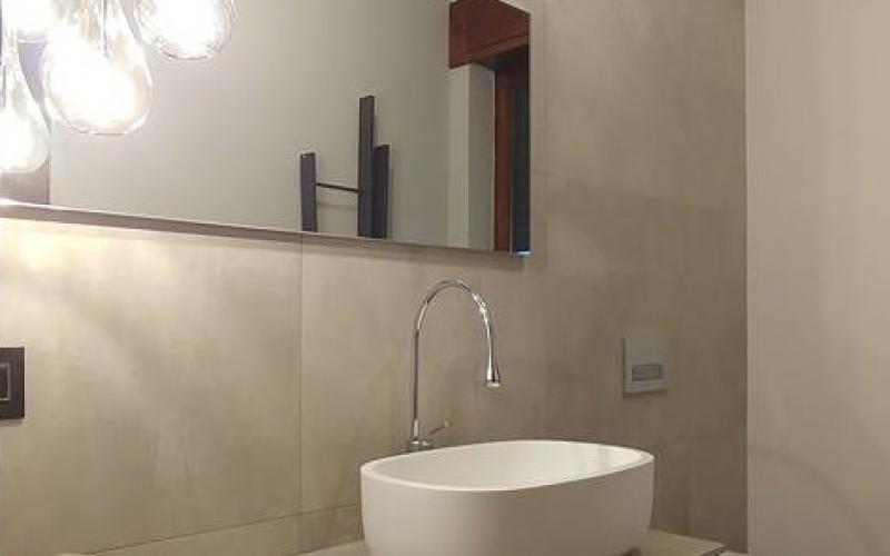 bagno in stile minimal moderno