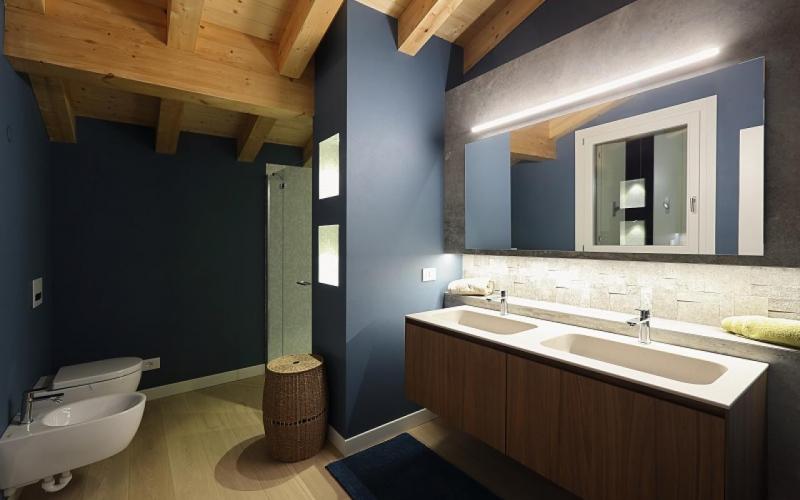 Attic bathroom with modern design, Vicenza Verona