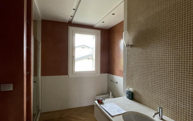 rimodernated bathroom turnkey renovation vicenza