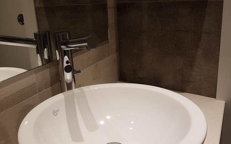bagni pubblici arredobagno ideal standard Verona