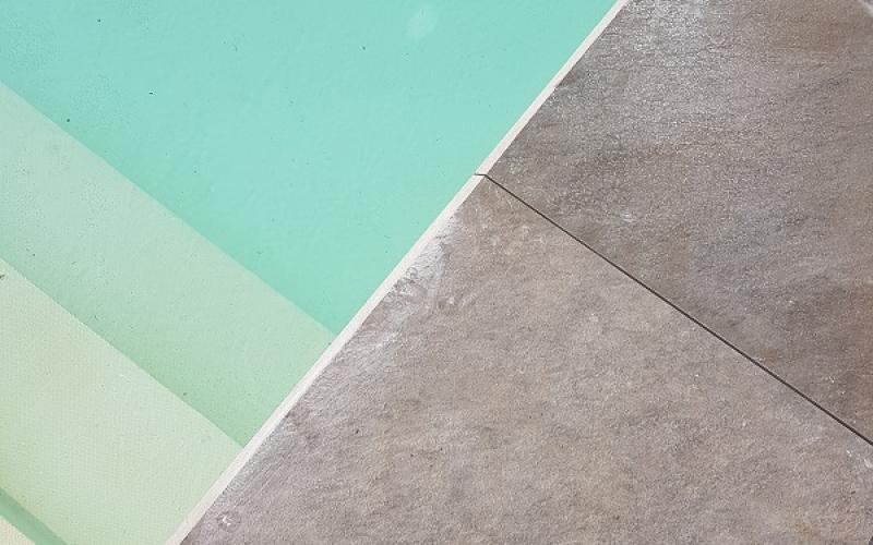 posa pavimenti esterni piastrelle bordo piscina Verona