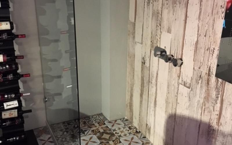 Cement tile floor for this shower cubicle 