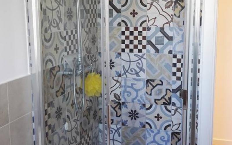 Kitchen wall tiles made using stoneware cementine in Vicenza