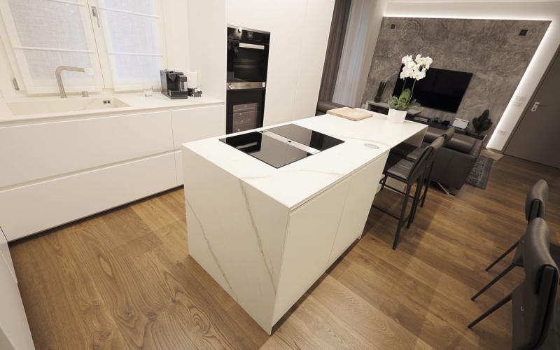 cucina con piano in gres effetto marmo Vicenza