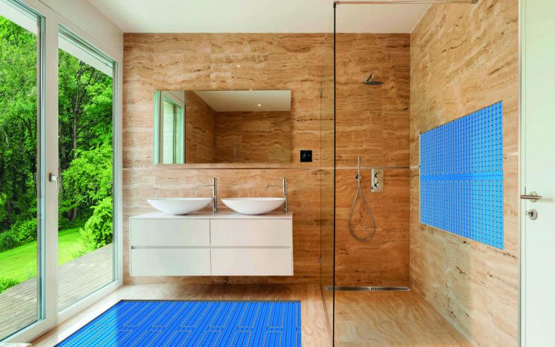 Esempio di parete e pavimento radiante in bagno