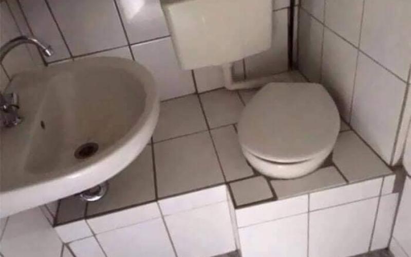 Errore di progettazione di un bagno con sanitario incassato