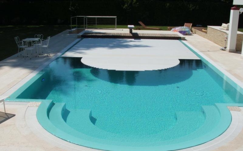 outdoor in-ground pool vicenza