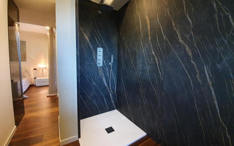 Marble effect shower Verona Vicenza