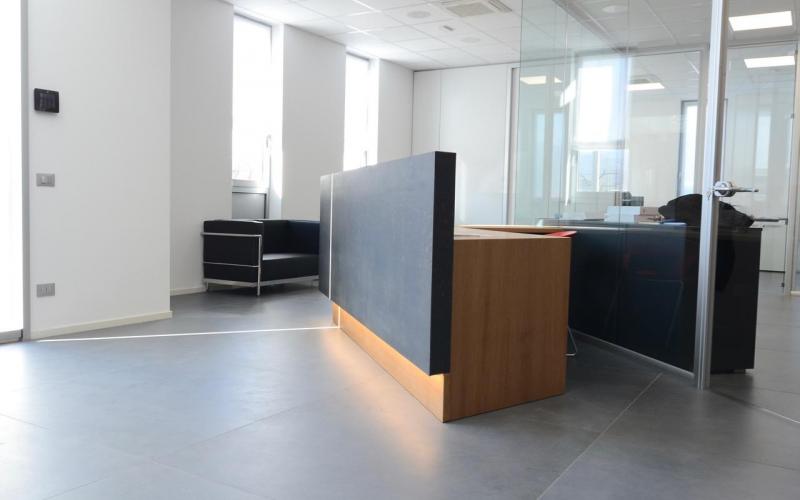 Flooring and furnishing of new offices in Vicenza