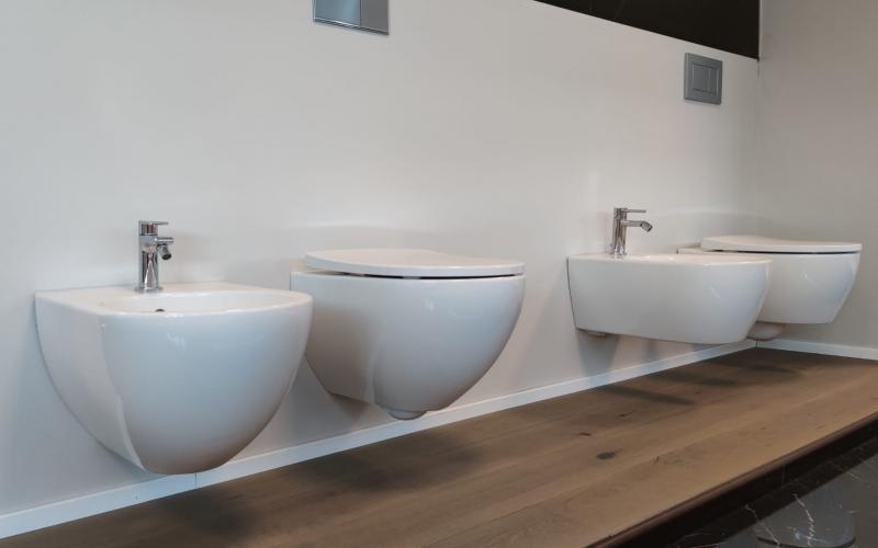 Bathroom furniture and sanitary ware Vicenza