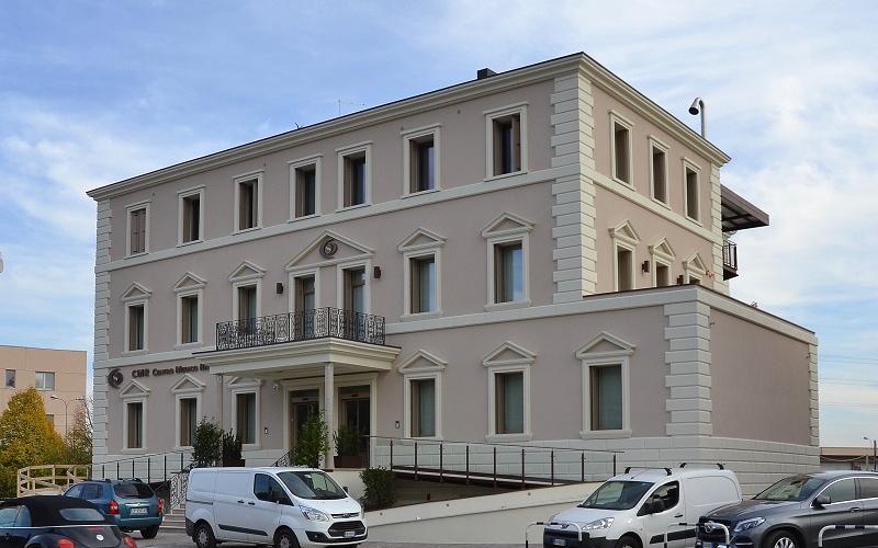 facciata palazzo stile neoclassico Vicenza