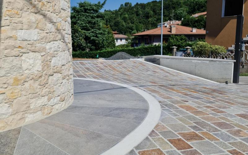 Pavimentazione esterna in pietra, gres e porfido a Vicenza