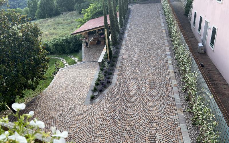 pavimento esterno in porfido a cubetti Vicenza