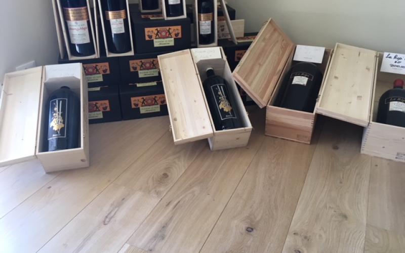 pavimento legno in cantina vinicola