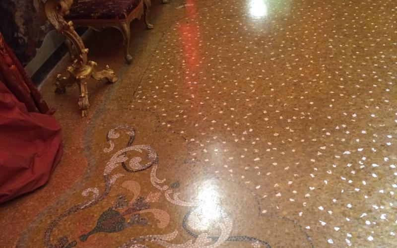 pavimento veneziana con decorazioni