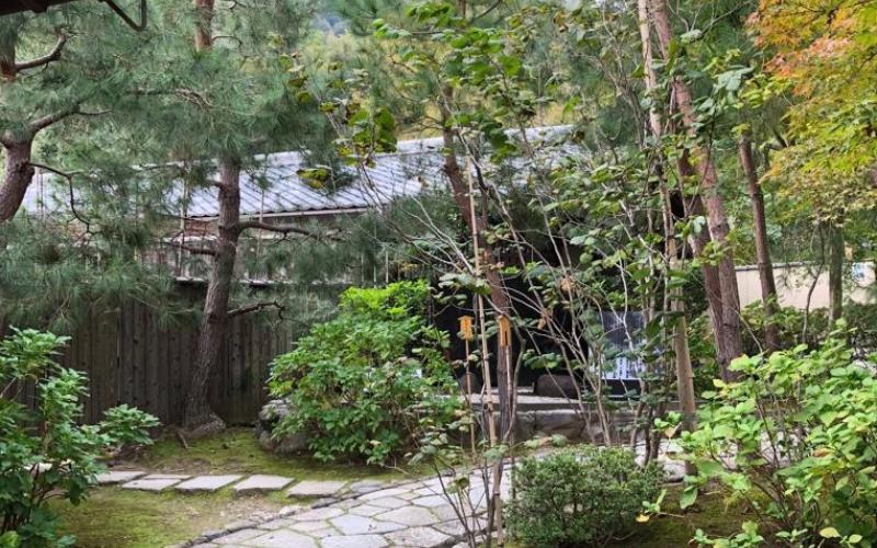 percorso pietre irregolari giardino giapponese