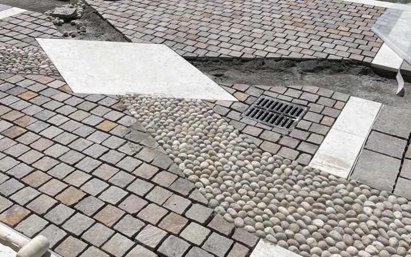 Porphyry and cobblestones for exteriors in Verona