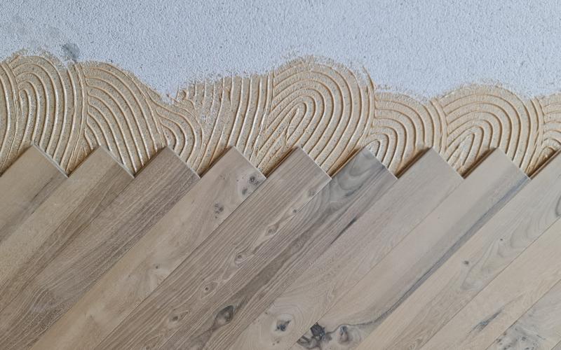 posa pavimento legno olmo in ufficio Vicenza