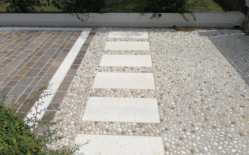 Pavimenti esterni in pietra di prun Vicenza