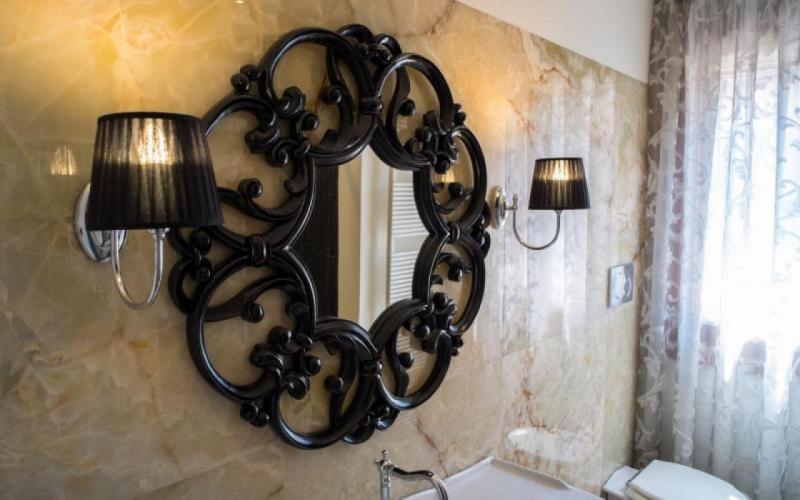 shop bathroom furbishment vicenza mirror marble covering
