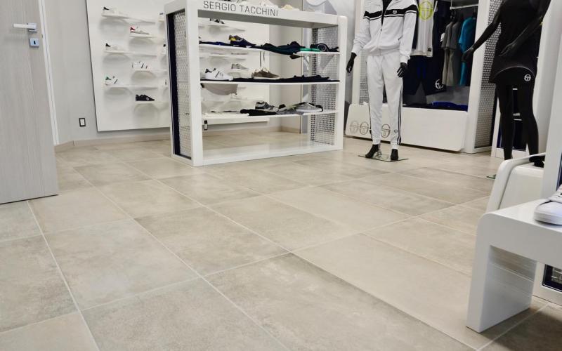 Porcelain stoneware offices floor in Quinto Vicentino (Vicenza)