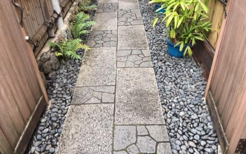 vialetto giapponese accesso a casa lastre pietra