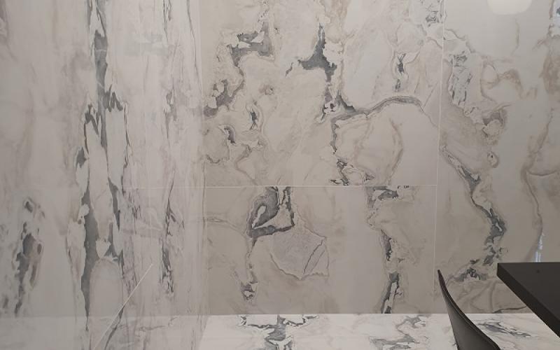 Marble-effect tiles floor and wall tiles