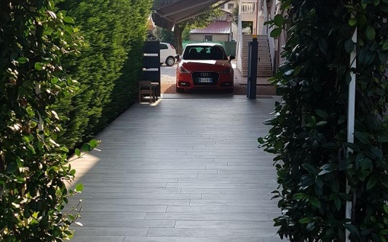 laminato effetto legno pavimento esterno Arzignano Vicenza