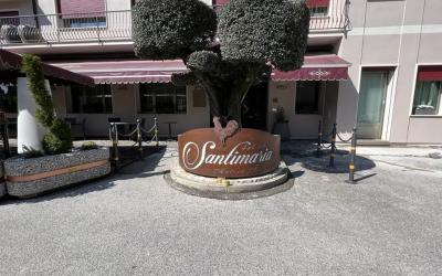 Posa di porfido nel parcheggio del ristorante Santimaria a Padova