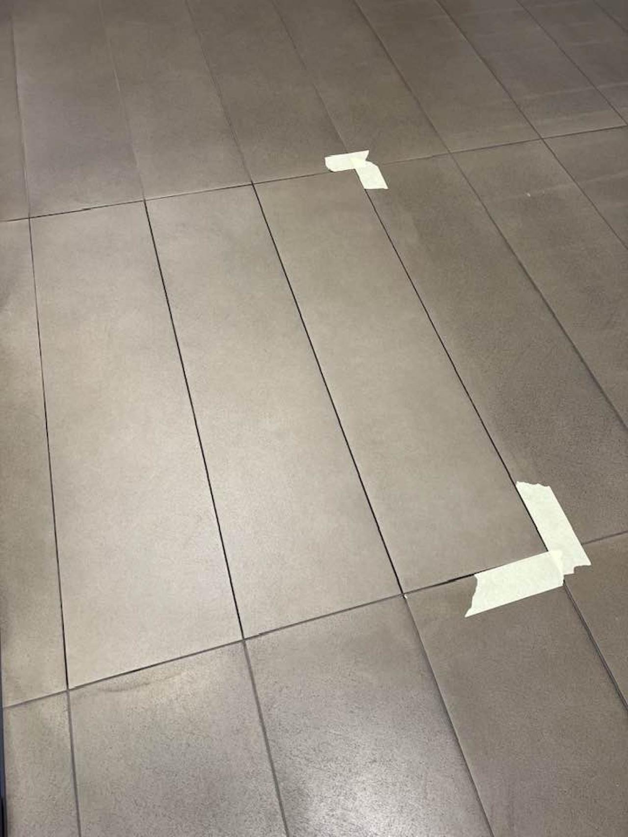 Come pulire un pavimento appena montato: i prodotti consigliati dopo la  stuccatura