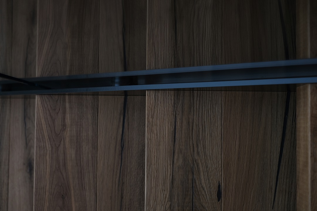 scala interna in legno di rovere scuro