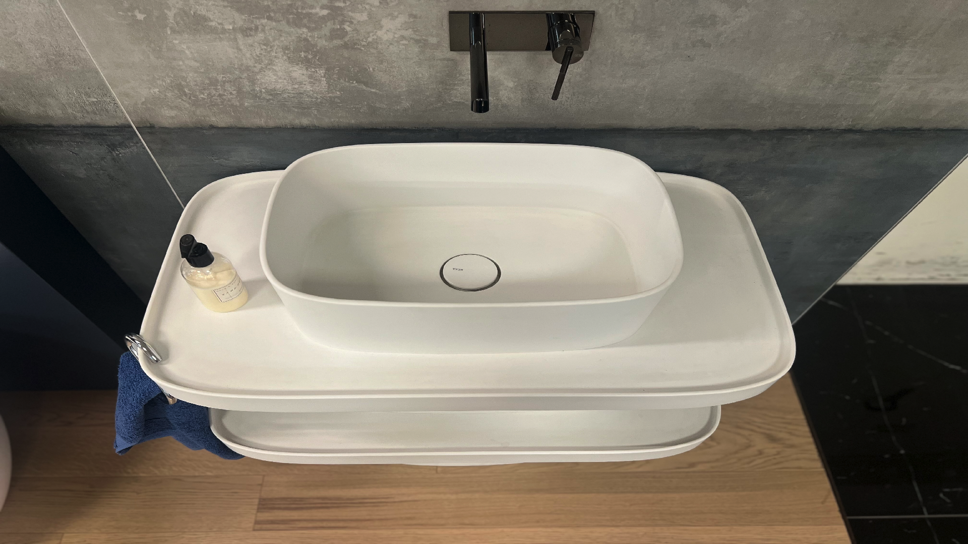 lavabo freestanding corian prezzo outlet