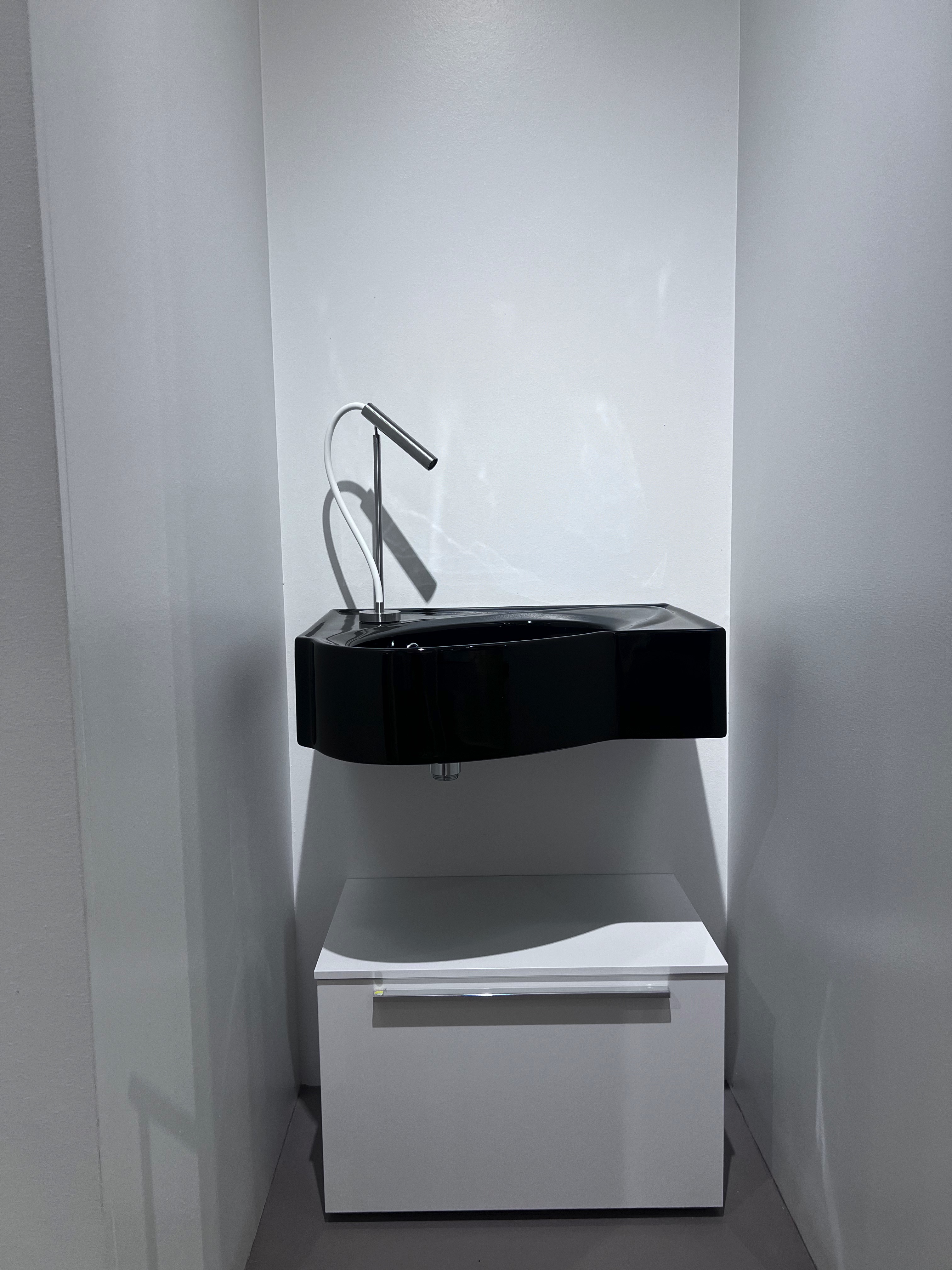 arredo bagno bianco e nero 