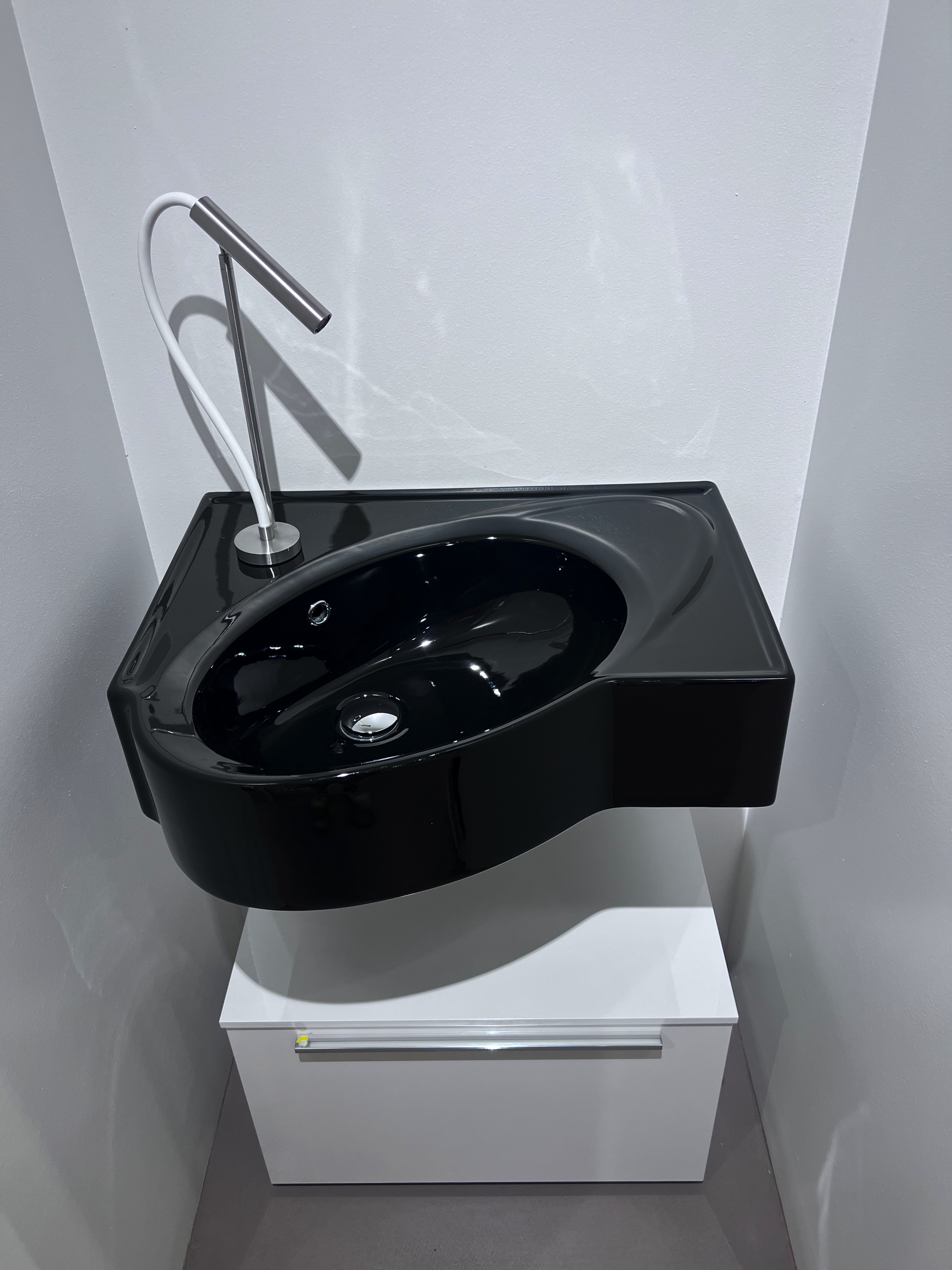arredamento bagno bianco nero prezzi