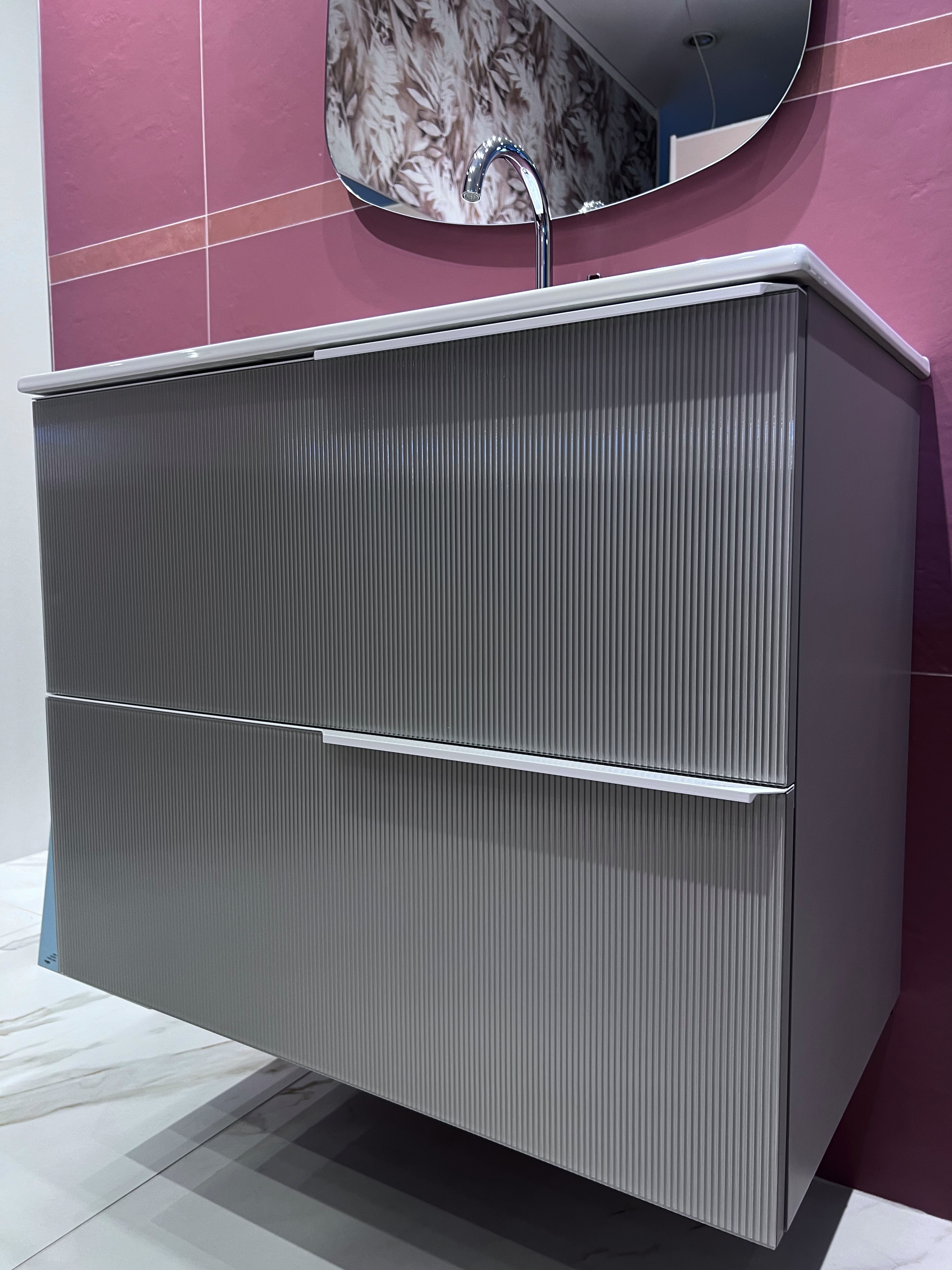 mobile bagno sospeso cassetti
