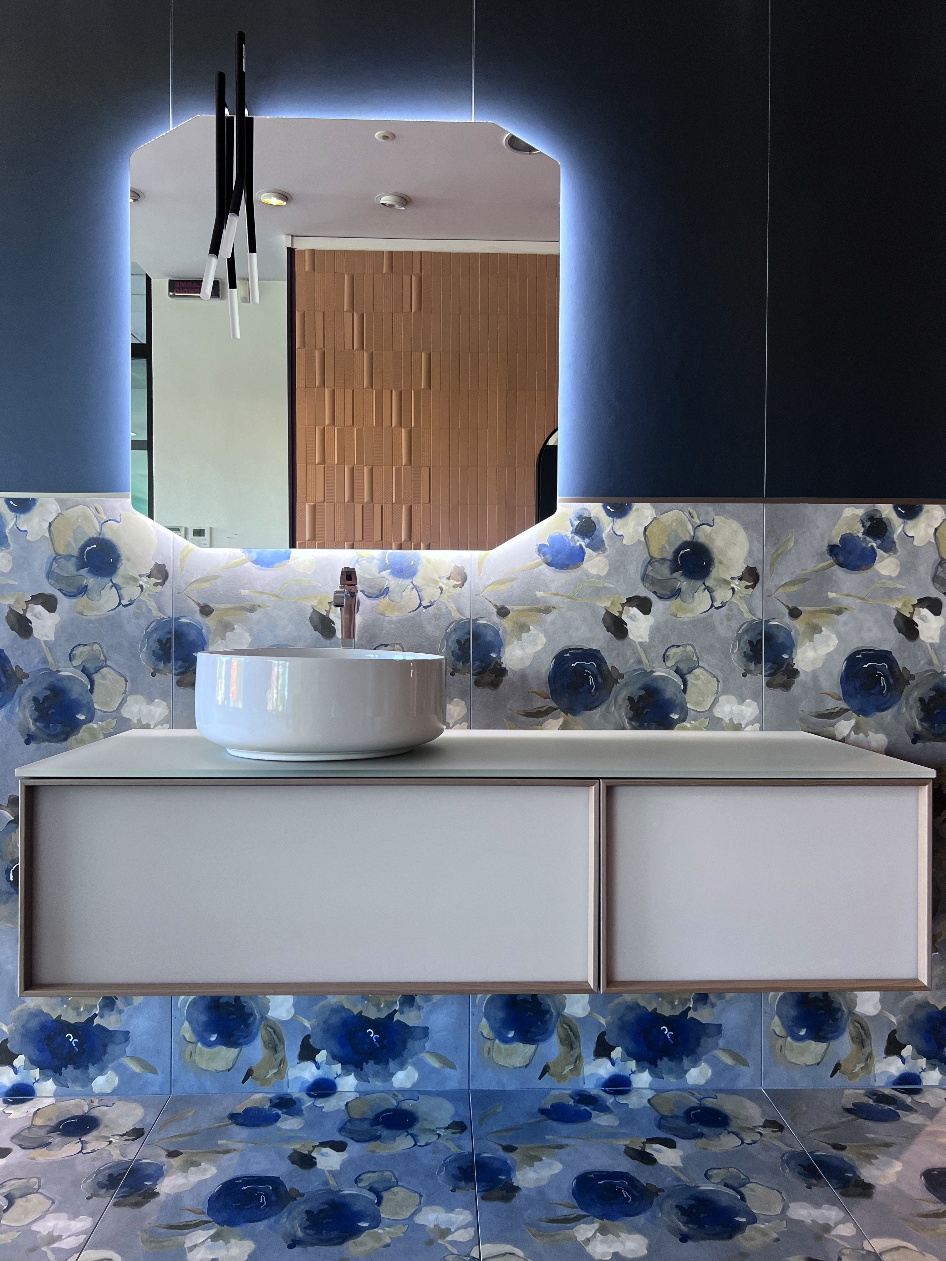 mobile bagno sospeso minimale prezzo outlet