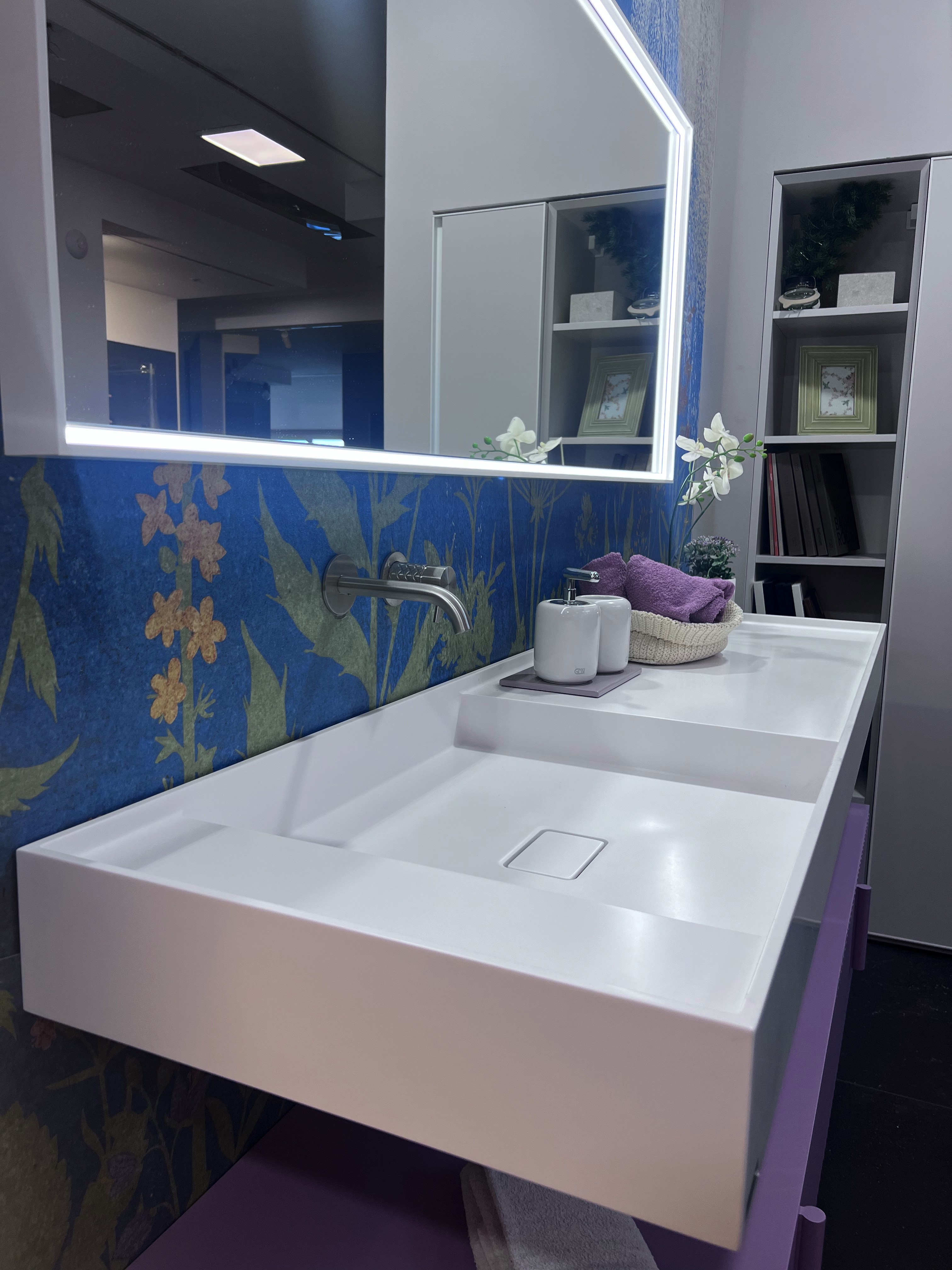 Mobile rosa e bianco corian, prezzo outlet