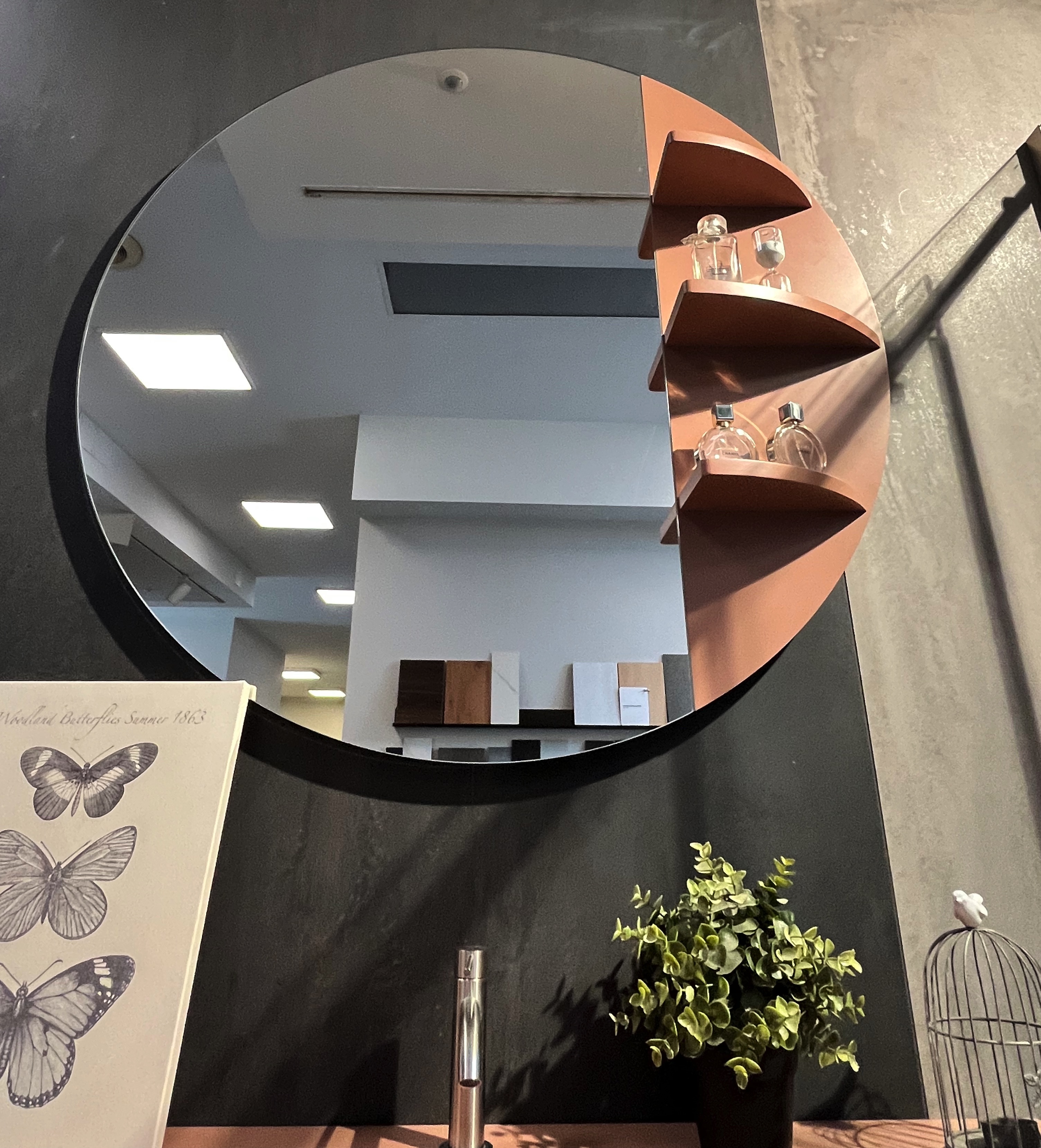 Mobile bagno rosa con specchio abbinato, prezzo outlet