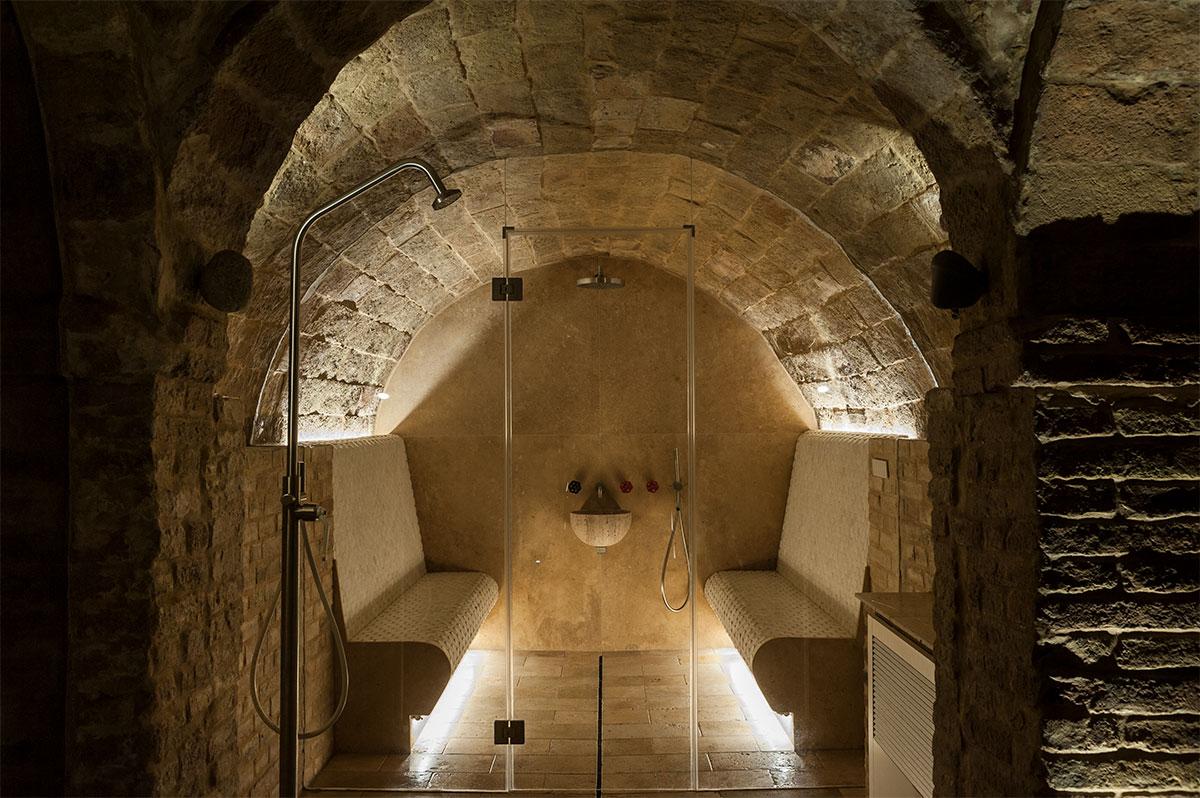 bagno turco in pietra